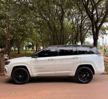 JEEP COMMANDER 1.3 T270 TURBO FLEX OVERLAND AT6 JEEP COMMANDER 1.3 T270 TURBO FLEX OVERLAND AT6